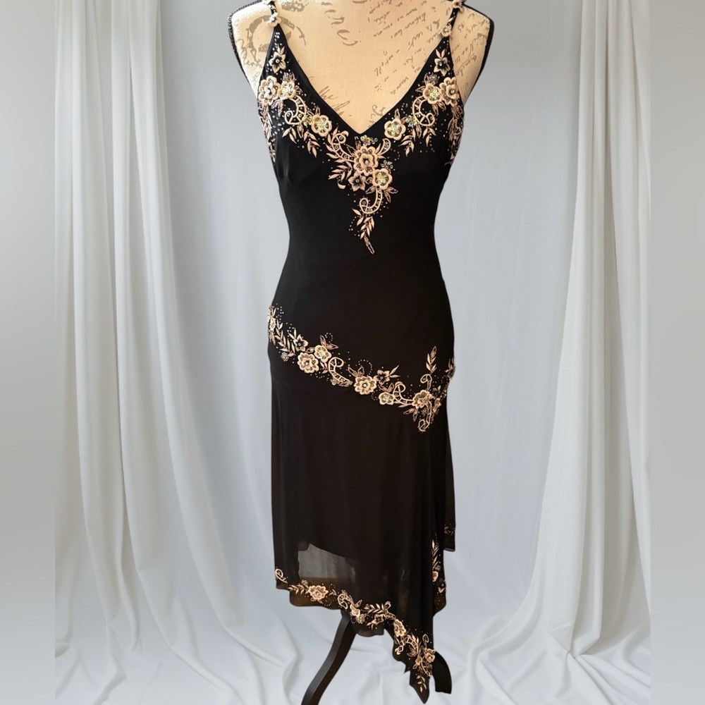 Cache Size 4 all silk cocktail dress
